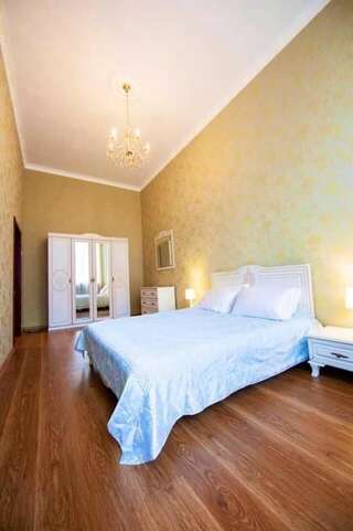 Апартаменты Apartment in Most Historic Upscale Neighborhood Киев Апартаменты с 1 спальней-21