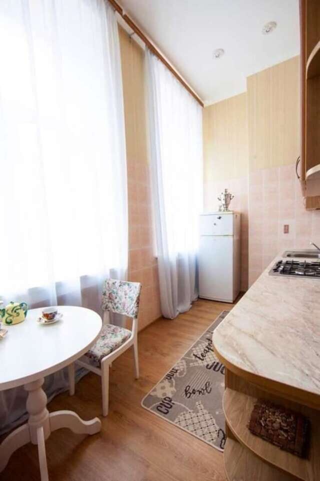Апартаменты Apartment in Most Historic Upscale Neighborhood Киев-12