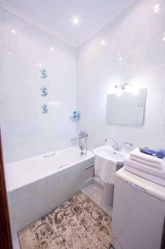 Апартаменты Apartment in Most Historic Upscale Neighborhood Киев-14