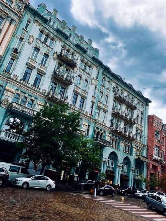 Апартаменты Apartment in Most Historic Upscale Neighborhood Киев-18