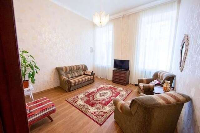 Апартаменты Apartment in Most Historic Upscale Neighborhood Киев-20