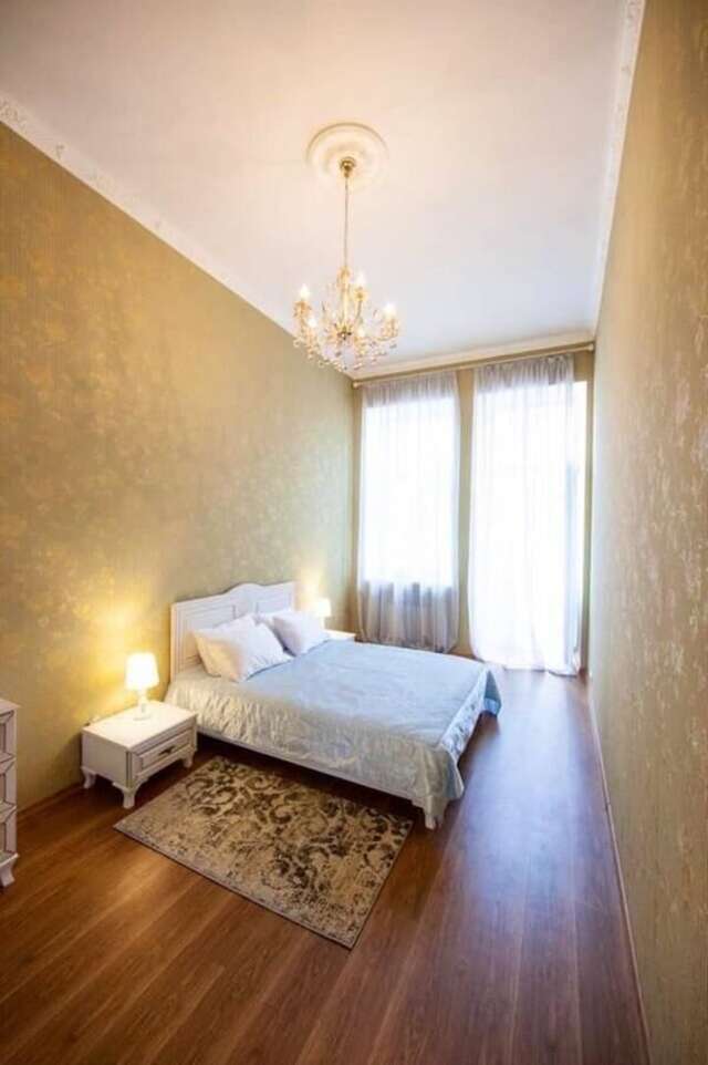 Апартаменты Apartment in Most Historic Upscale Neighborhood Киев-6